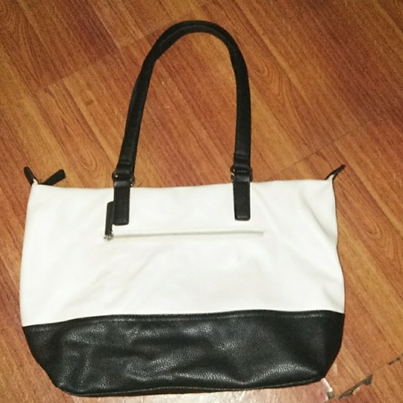 Stone Mountain Purse - Picture 2 of 4